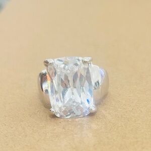 Sterling White Zircon Ring 💍